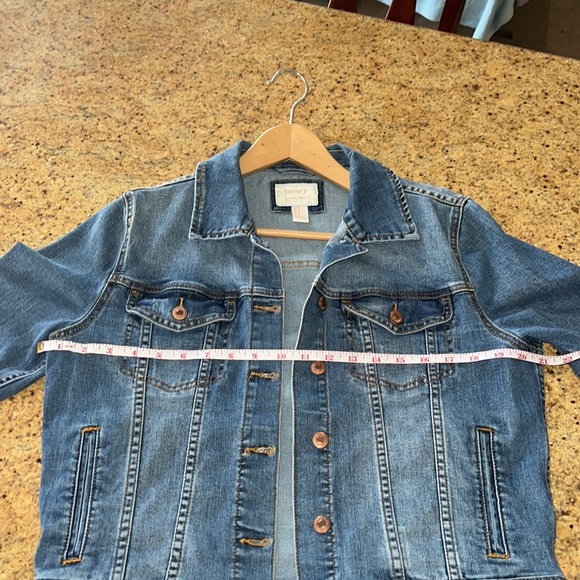 Forever 21 Jean Jacket. Size S - Picture 8 of 9